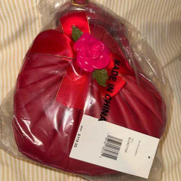 Betsey Johnson KITSCH RETRO ROMEO RED CROSSBODY Bag New with tags NWT - Picture 8 of 12